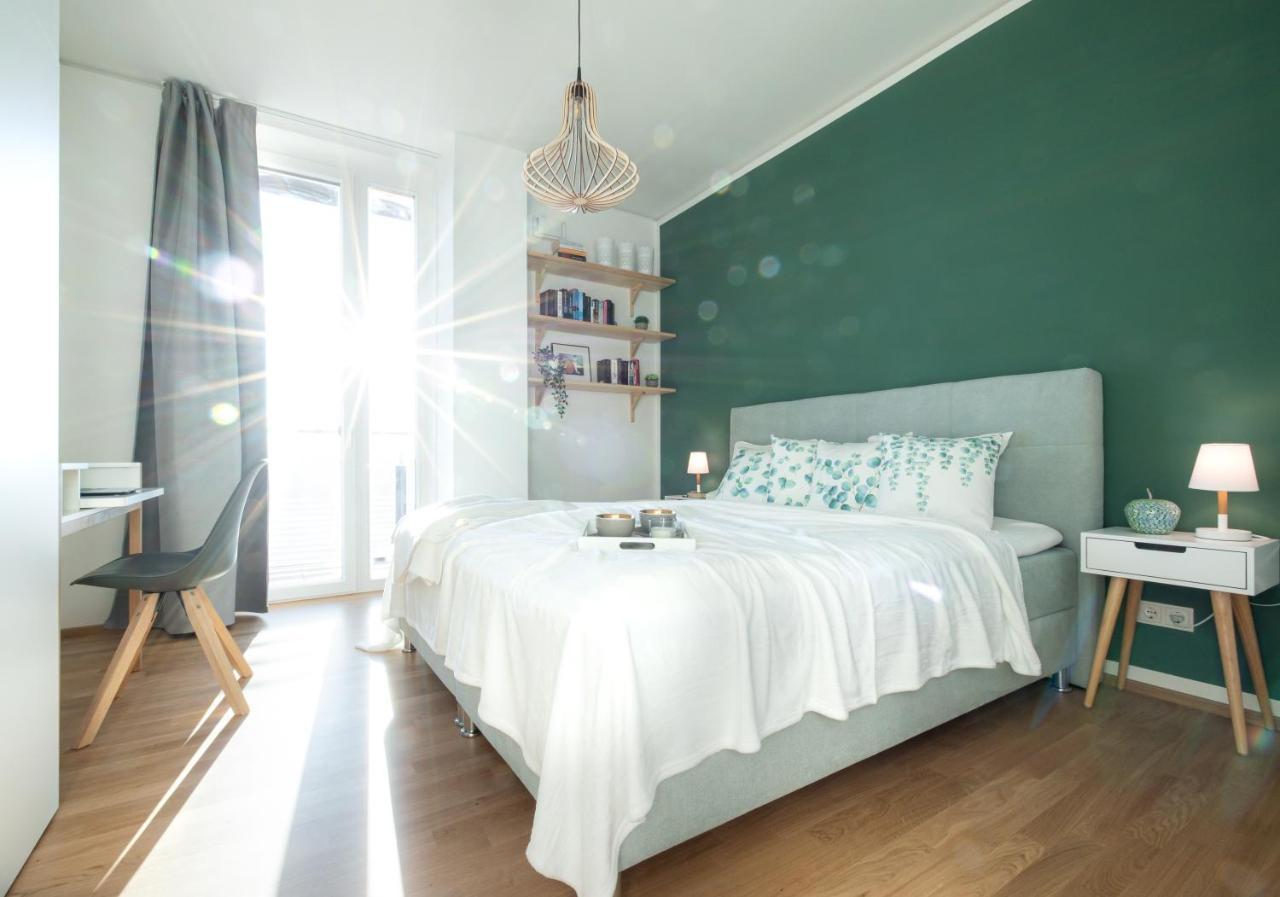 New Luxury Apartment Overlooking Вена Экстерьер фото