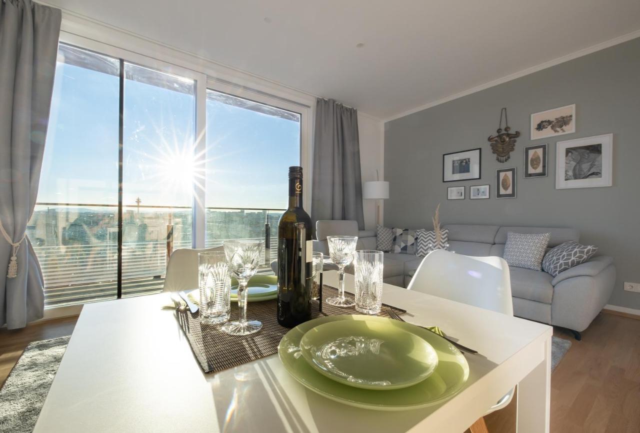 New Luxury Apartment Overlooking Вена Экстерьер фото