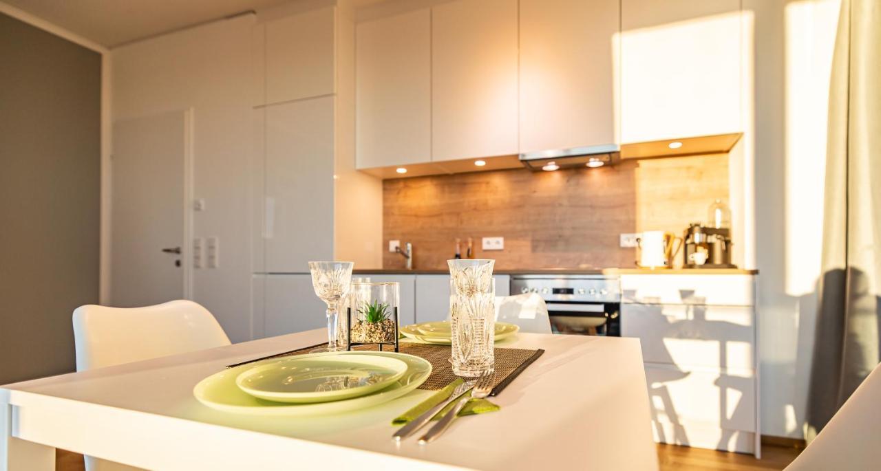 New Luxury Apartment Overlooking Вена Экстерьер фото